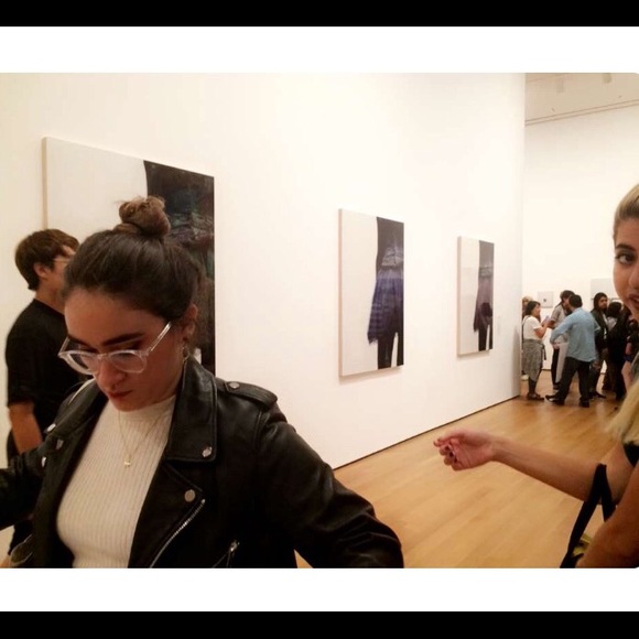 Welcome! My name is Katheline ✌🏻 - Picture 1 of 2